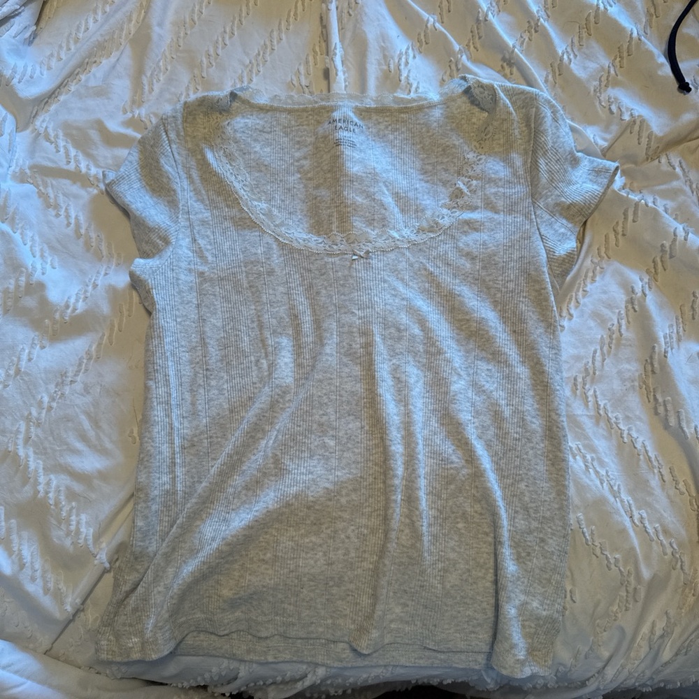 American Eagle Outfitters Light Gray Scoop Neck Short Sleeve Top